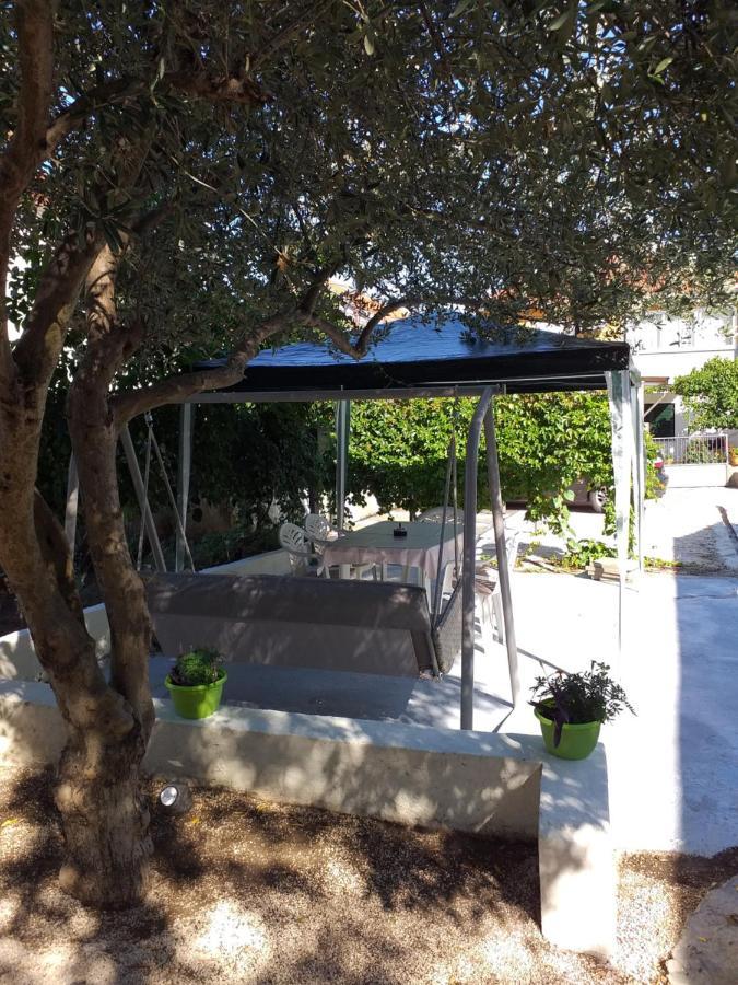 Apartments Jelicic Biograd Na Moru Exterior photo