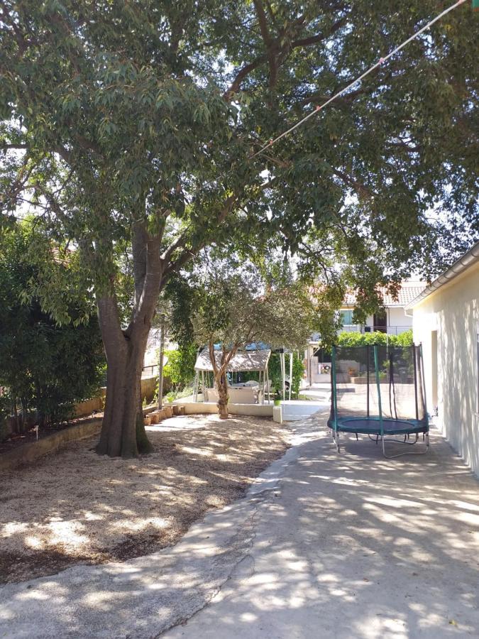 Apartments Jelicic Biograd Na Moru Exterior photo
