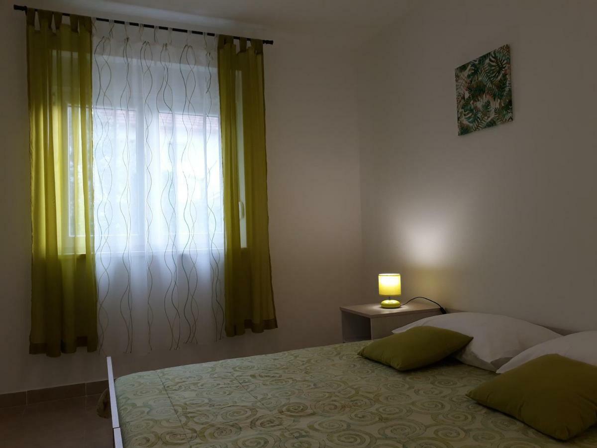 Apartments Jelicic Biograd Na Moru Exterior photo