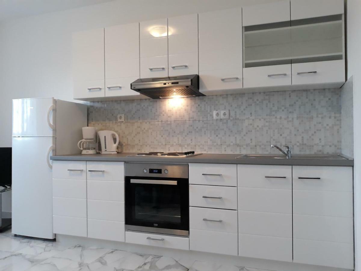 Apartments Jelicic Biograd Na Moru Exterior photo