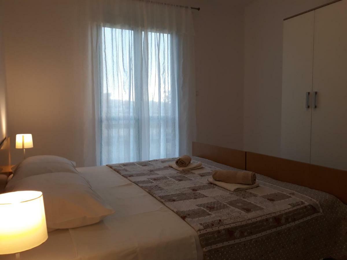 Apartments Jelicic Biograd Na Moru Exterior photo